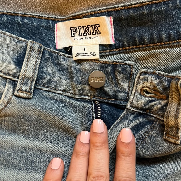 Victoria Secret PINK jean shorts with frayed hem - Picture 2 of 3